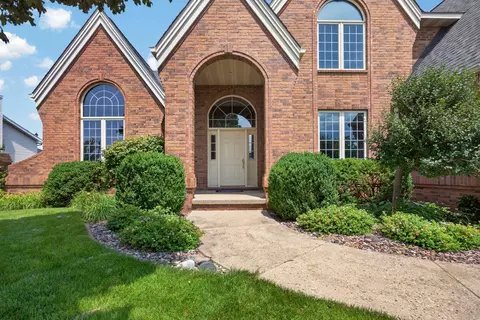 Exterior - 402 Northridge Cc Ests, Normal, IL 61761 photo 2 of 10
