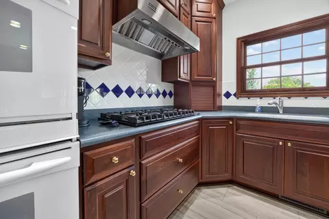 Kitchen - 402 Northridge Cc Ests, Normal, IL 61761 photo 7 of 9