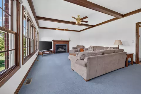Living - 402 Northridge Cc Ests, Normal, IL 61761 photo 3 of 6