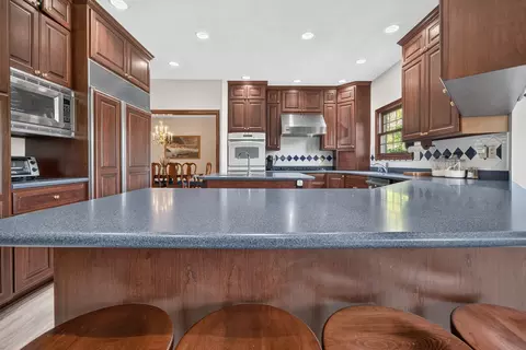 Kitchen - 402 Northridge Cc Ests, Normal, IL 61761 photo 5 of 9