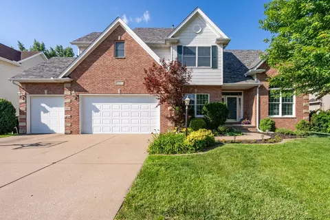 3212 Summertree Ave, Bettendorf, IA 52722