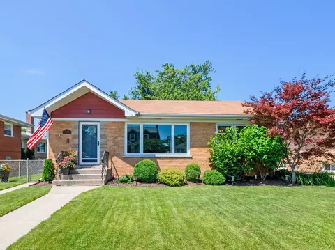 2844 W 100th Pl, Evergreen Park, IL 60805