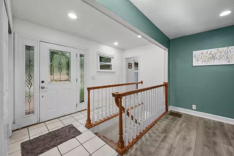 Entry Way - 113 31st Ave, Moline, IL 61265 photo 2 of 4