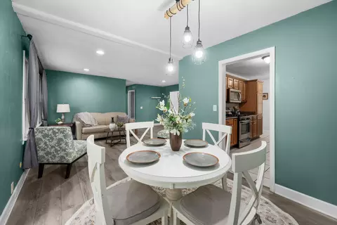 Dining - 113 31st Ave, Moline, IL 61265 photo 2 of 2