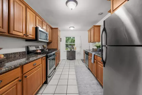 Kitchen - 113 31st Ave, Moline, IL 61265 photo 2 of 5