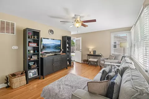 3002 Owl Dr, Rolling Meadows, IL 60008 photo 5