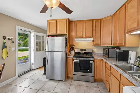 3002 Owl Dr, Rolling Meadows, IL 60008 photo 6