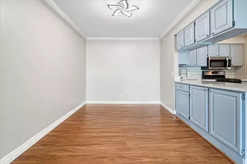 Dining - 5300 Carriageway Dr #207, Rolling Meadows, IL 60008 photo 1 of 1