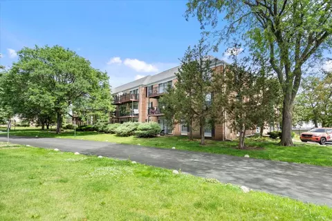 Exterior - 5300 Carriageway Dr #207, Rolling Meadows, IL 60008 photo 2 of 7