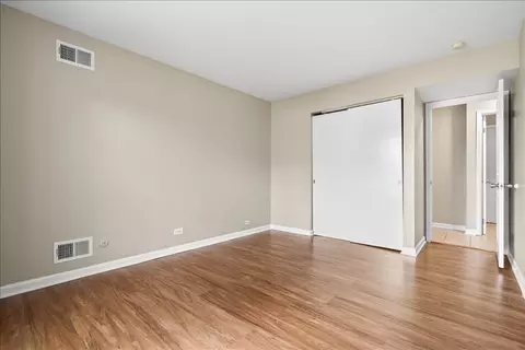 Bedroom - 5300 Carriageway Dr #207, Rolling Meadows, IL 60008 photo 1 of 1