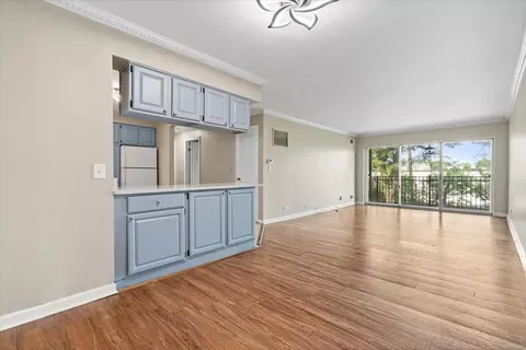 Living - 5300 Carriageway Dr #207, Rolling Meadows, IL 60008 photo 2 of 11