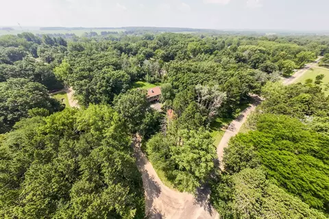 View/Area - 337 N Wild Cherry Dr, Dixon, IL 61021 photo 2 of 3