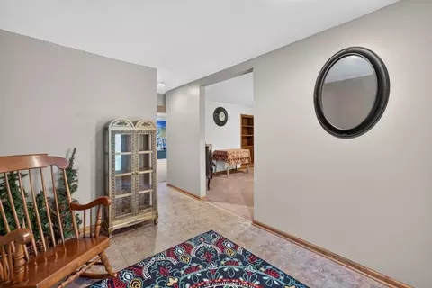 Entry Way - 337 N Wild Cherry Dr, Dixon, IL 61021 photo 7 of 7