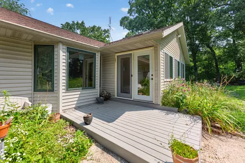 Exterior - 337 N Wild Cherry Dr, Dixon, IL 61021 photo 14 of 19