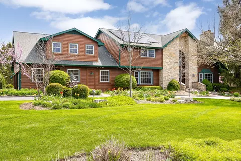 10 Elm St, Hawthorn Woods, IL 60047