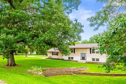 8212 Elm Ave, Downs, IL 61736 photo 1