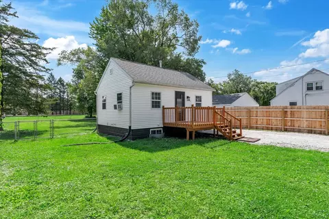 Exterior - 3224 40th St, Moline, IL 61265 photo 2 of 7