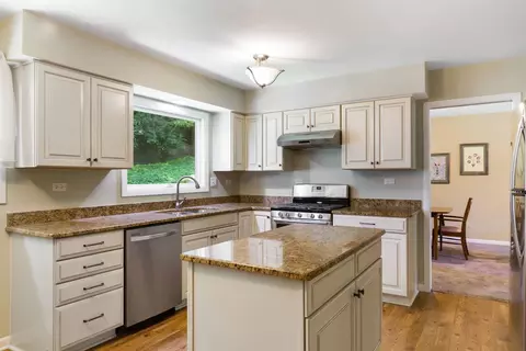 Kitchen - 1124 Crane Dr, Sleepy Hollow, IL 60118 photo 3 of 4