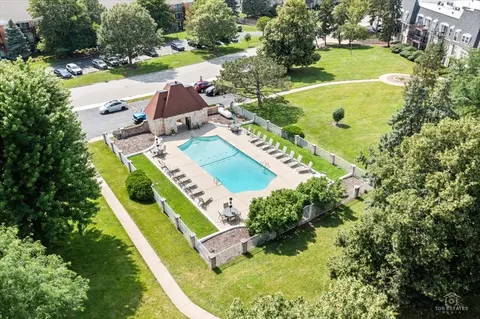 5101 Carriageway Dr #109, Rolling Meadows, IL 60008 photo 8