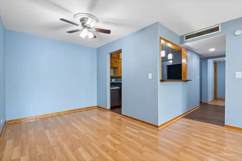 5101 Carriageway Dr #109, Rolling Meadows, IL 60008 photo 17