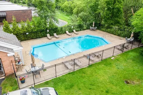 5101 Carriageway Dr #109, Rolling Meadows, IL 60008 photo 42