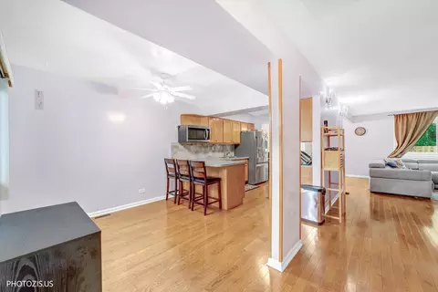 Entry Way - 411 Hickory Dr #411, Wheeling, IL 60090 photo 4 of 4