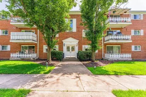 705 N Western Ave #1C, Park Ridge, IL 60068