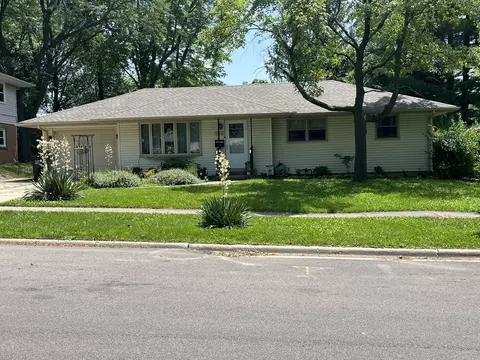 3931 Seward Ave, Rockford, IL 61108