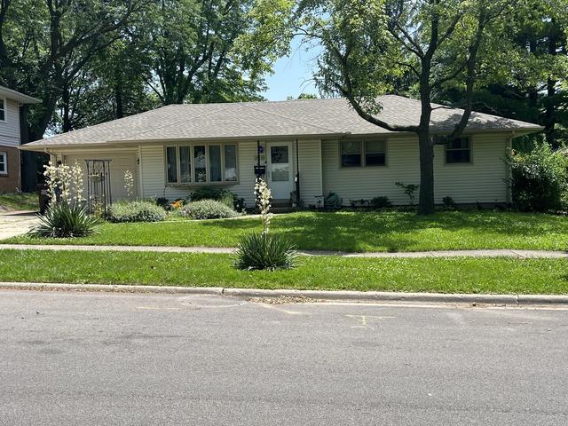 3931 Seward Ave, Rockford, IL 61108