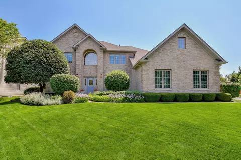 3940 Highknob Cir, Naperville, IL 60564