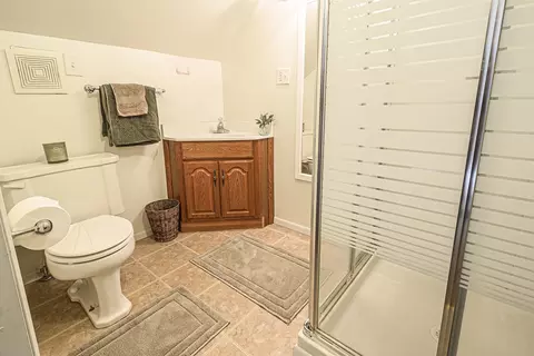 Bath - 336 E 1st St, El Paso, IL 61738 photo 3 of 3