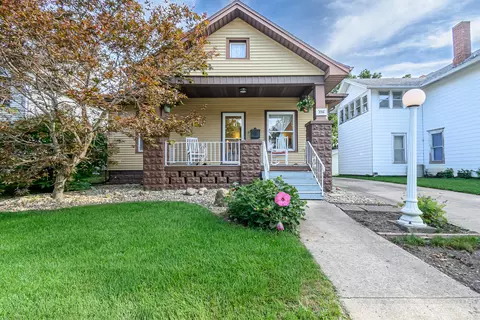 Exterior - 336 E 1st St, El Paso, IL 61738 photo 7 of 7
