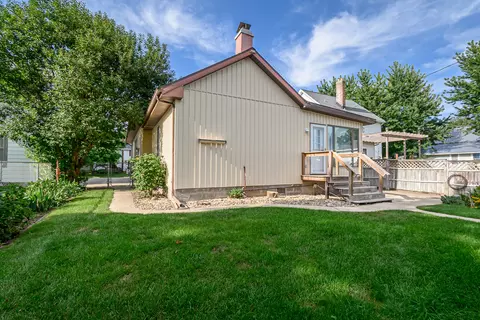 Exterior - 336 E 1st St, El Paso, IL 61738 photo 3 of 7