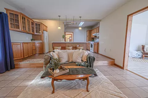 Living - 336 E 1st St, El Paso, IL 61738 photo 2 of 4