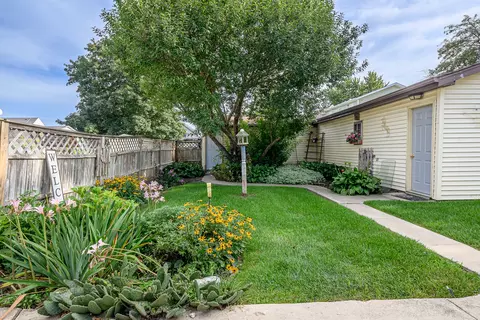 Exterior - 336 E 1st St, El Paso, IL 61738 photo 5 of 7