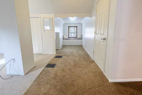 Entry Way - 336 E 1st St, El Paso, IL 61738 photo 1 of 2