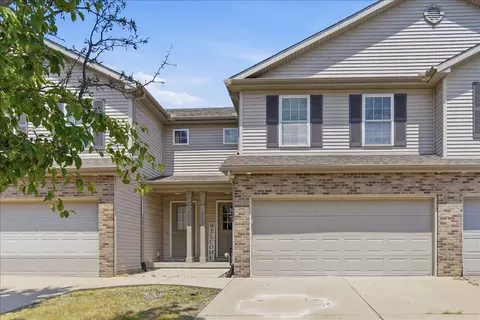 2531 Fox Trot Trl, Bloomington, IL 61705