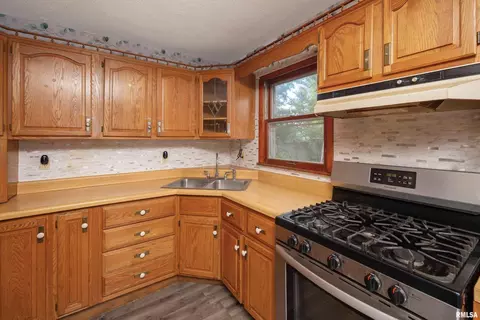 3823 15th St, Moline, IL 61265 photo 10