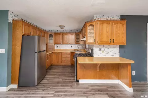 3823 15th St, Moline, IL 61265 photo 9