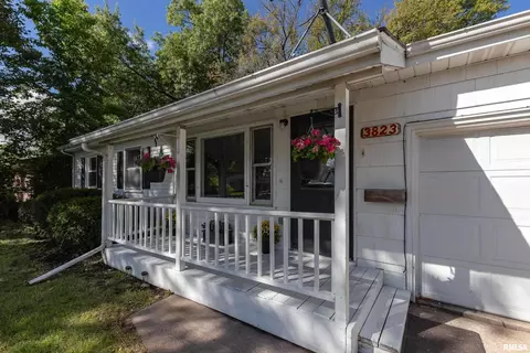 3823 15th St, Moline, IL 61265 photo 2