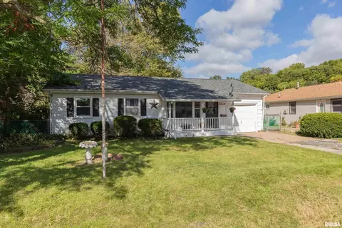 3823 15th St, Moline, IL 61265 photo 1