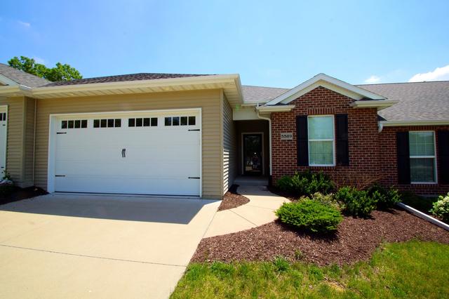 5589 E Creekside Ln #-, Bettendorf, IA 52722