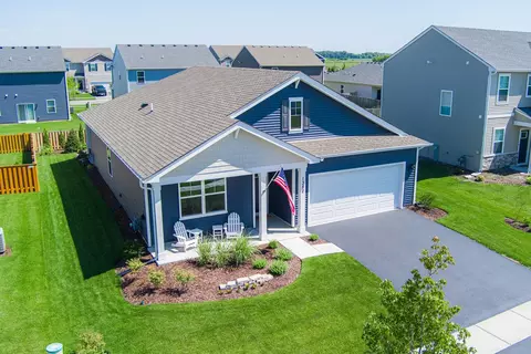 1382 Aspen Ln, Pingree Grove, IL 60140