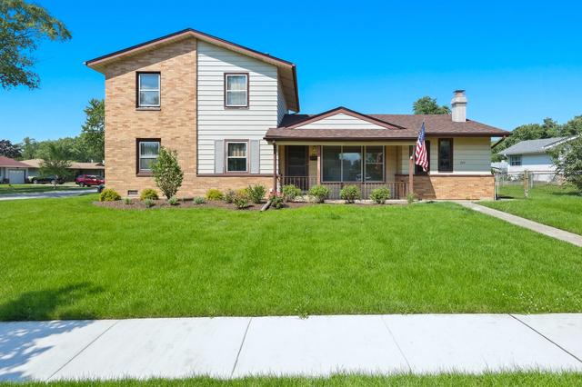 264 Tanglewood Dr, Elk Grove Village, IL 60007