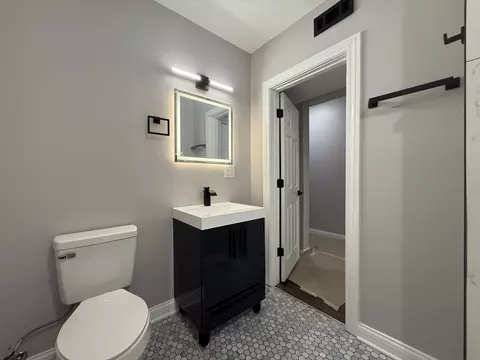 7932 S Champlain Ave, Chicago, IL 60619 photo 10