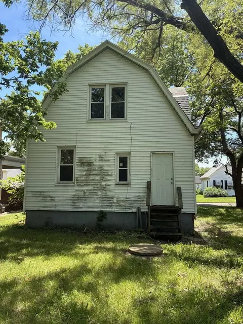 1025 W Butler St, Peoria, IL 61605