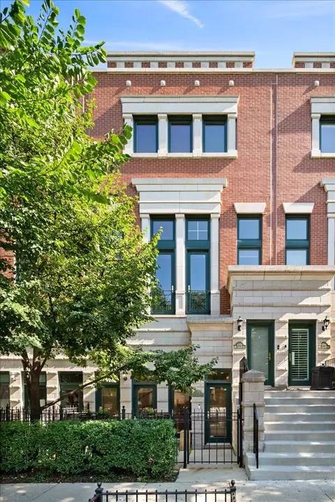 430 W Armitage Ave #I, Chicago, IL 60614