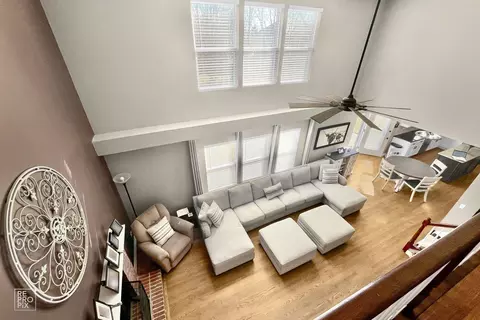 Living - 2004 Oakdale Estates Dr, Plainfield, IL 60586 photo 3 of 3