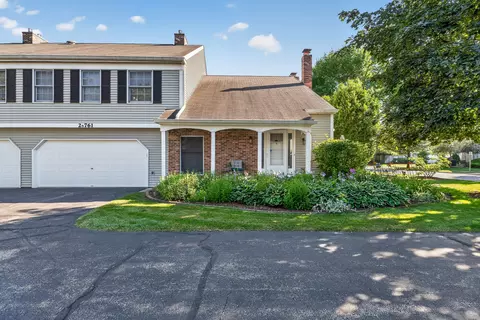 2 S761 Grove Ln, Warrenville, IL 60555