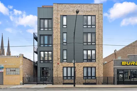 2135 W Cermak Rd #4N-PH, Chicago, IL 60608